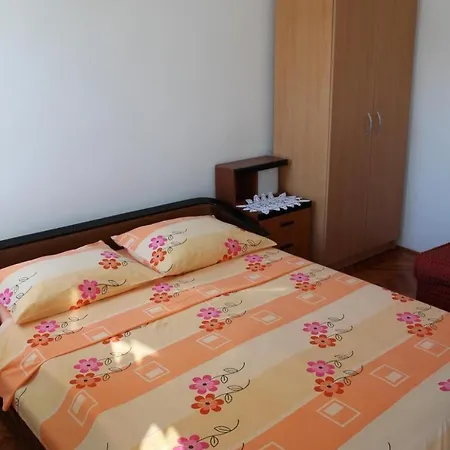 Miho - One Bedroom With Terrace And City View Lägenhet